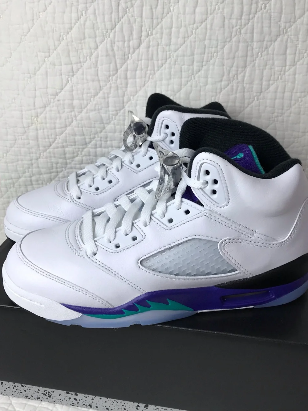 Nike Air Jordan 5 Retro OG (GS) Shoes Youth SZ 5Y White Grape HQ7980-100